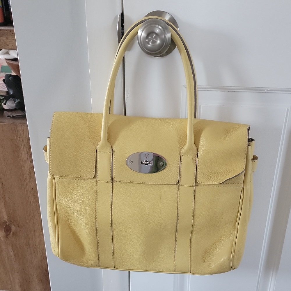 Mulberry Yellow Leather Tote with Structured Design
